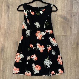 MinkPink Moonflower mini dress size Small